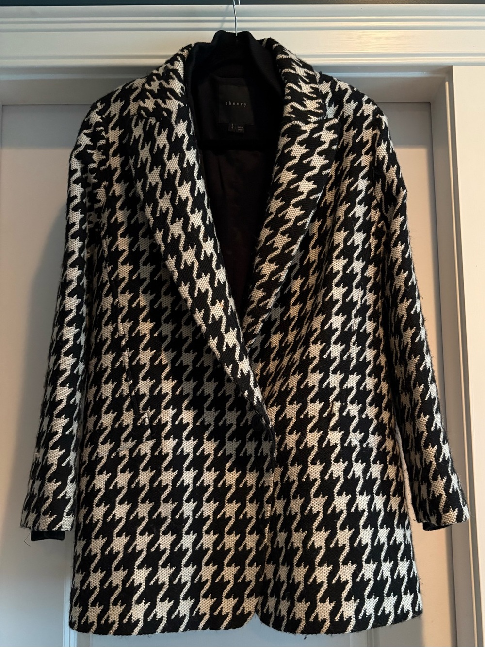 Theory - Classic Houndstooth Shawl Collar Coat - Black & White